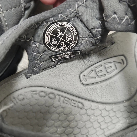 Keen rose gray water resistant outdoor hiking sandal womens size 5 - Picture 7 of 7